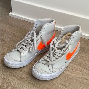 Nike Blazer Mid ‘77 orange/tan